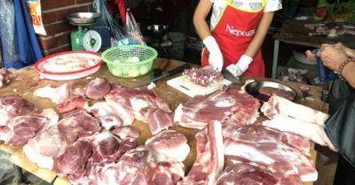 Giá thịt lợn tăng giữa mùa dịch Covid-19 khiến nhiều gia đình không dám ăn