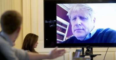 Covid-19: Thủ tướng Anh phải vào phòng chăm sóc đặc biệt