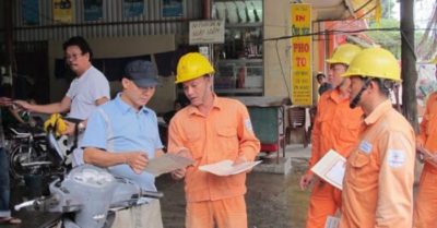 Nhiều hộ gia đình “sốc” khó hiểu khi nhận hoá đơn điện, EVN nói gì?