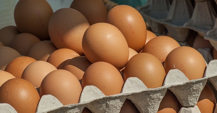 Bảo quản trứng gà đúng cách: Đặt phần nhọn úp xuống