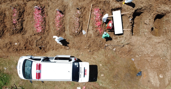 Khu vực nghĩa trang chôn cất các bệnh nhân Covid-19 ở Indonesia.