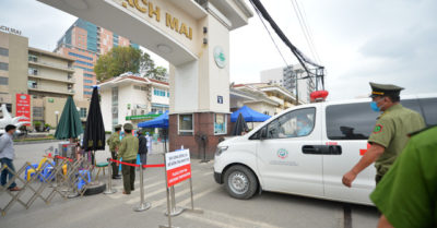 Gỡ phong tỏa Bệnh viện Bạch Mai từ 12/4