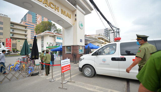 Gỡ phong tỏa Bệnh viện Bạch Mai từ 12/4