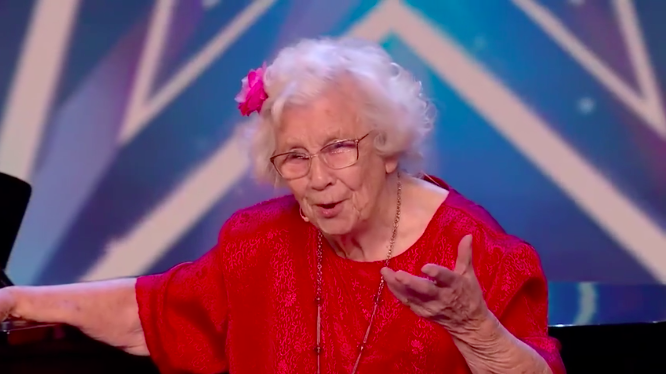 Cụ bà 96 tuổi mắc bệnh Alzheimer - chinh phục giám khảo chương trình Britain's Got Talent với tiết mục hát