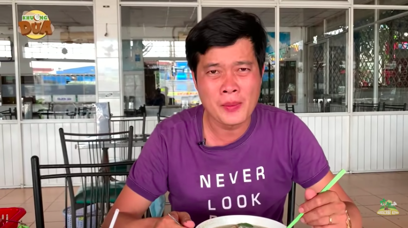 Phó GĐ Khương Dừa: Bị chửi bới, bỏ theo dõi kênh Youtube vì không đọc tin nhắn nhờ từ thiện