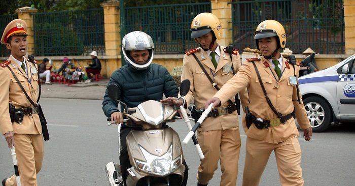 CSGT kiểm tra không cần chỉ lỗi vi phạm ban đầu
