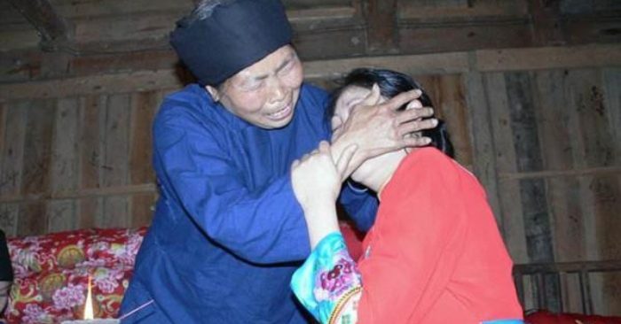 Phong tục đám cưới kỳ lạ