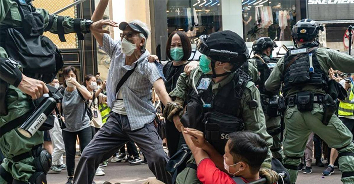 Cảnh sát Hồng Kông trấn áp người biểu tình
