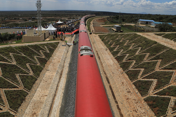 ự án tàu hỏa Nairobi Naivasha SGR ở Kenya