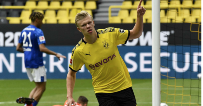 Vùi dập Schalke, Dortmund áp sát ngôi đầu Bayern