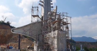 Huyện nghèo xây tượng đài trị giá nghìn tấn gạo
