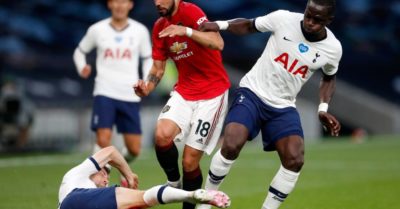 VAR cứu Tottenham thoát thua trước M.U