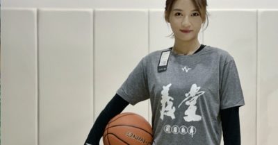 Hotgirl – ngôi sao bóng rổ trắng tay vì … đánh nhau