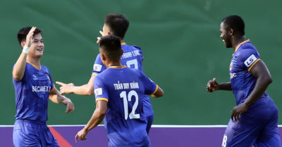 Mưa gôn ở vòng 4 V-League