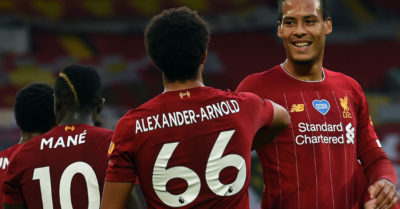 Liverpool vô địch Ngoại hạng Anh với hàng loạt kỷ lục