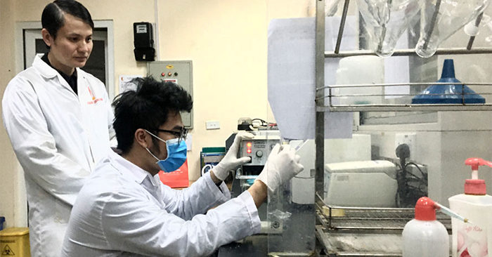 sinh phẩm Việt Nam