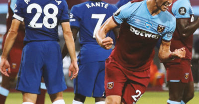 Chelsea thua ngược West Ham