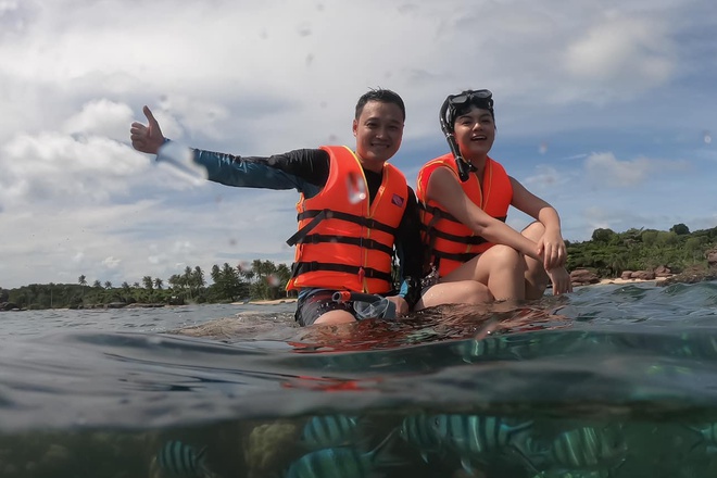 Quang Vinh xin lỗi vì ngồi lên san hô ở Phú Quốc