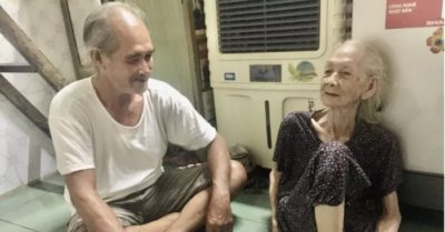 Năn nỉ người dưng về nhà làm mẹ