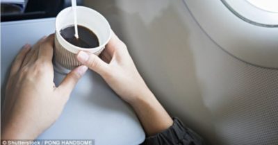 Mối nguy hại của trà, cà phê pha trên máy bay