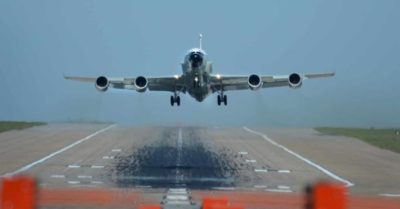 Bị Trung Quốc tố điều trinh sát cơ gần quần đảo của Việt Nam, Mỹ đáp trả