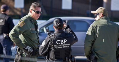 Mỹ tịch thu 1.900 đôi găng tay Trung Quốc bị nghi có lao động cưỡng bức