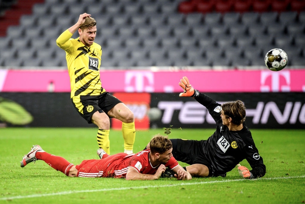 Thắng Dortmund 3-2, Bayern Munich hoàn thành cú ăn 5 (Joshua Kimmich)