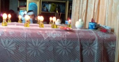 2 chiếc quan tài con trẻ và tiếng khóc trong ngôi nhà ngập lũ