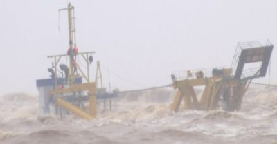 Tổng hợp tối 9/10: Phá trộm cây ATM suốt 45 phút vẫn không lấy được tiền; 2 thuyền viên tàu Vietship 01 rơi xuống biển sống sót nhờ sóng đánh vào bờ