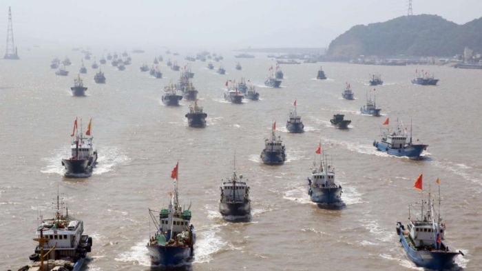 Michael Reagan... Nhiều vùng biển trên thế giới đang bị tàu cá Trung Quốc xâm lấn với kiểu đánh bắt "cào cho bằng hết"