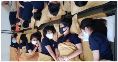 ‘Trường con tôi buộc học sinh đeo khẩu trang khi ngủ’- như thế có đúng hướng dẫn phòng Covid-19?