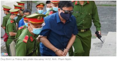 Video: Ông Đinh La Thăng, Út ‘trọc’ và 18 bị cáo được đưa tới phiên tòa ở TP. HCM