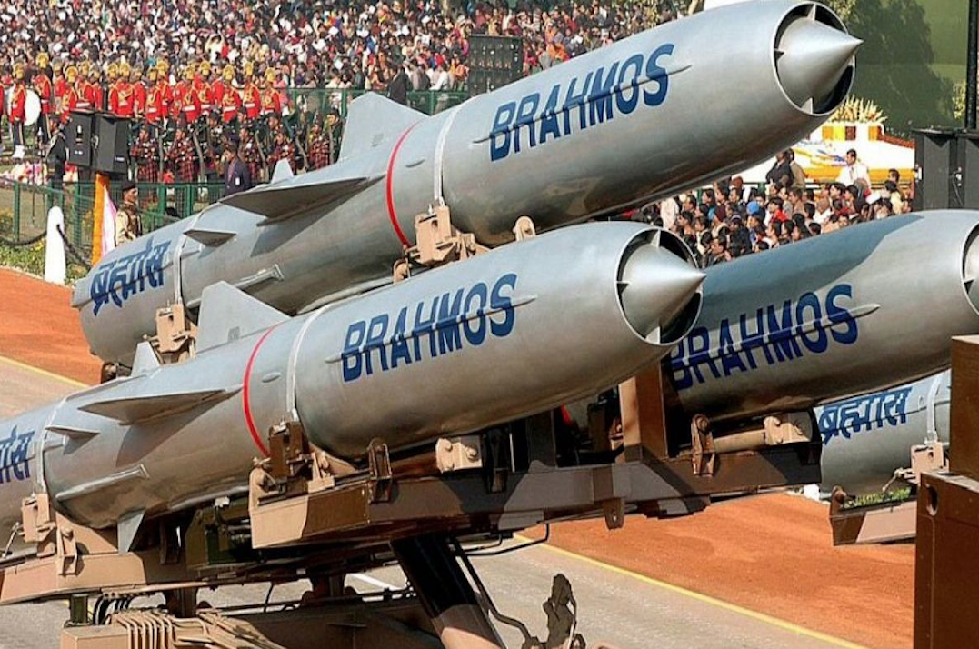 Asia Times cho rằng tên lửa BrahMos của Ấn Độ có thể mang lại lợi thế cho Việt Nam ở Biển Đông trước mối đe dọa từ Trung Quốc 