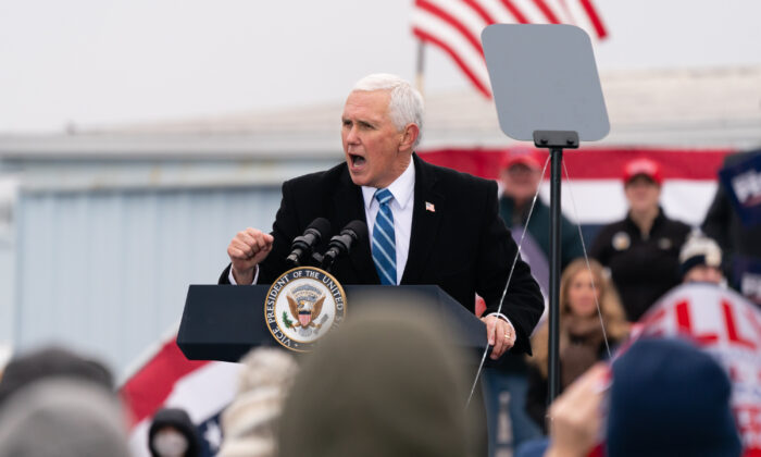 Phó Tổng thống Mike Pence đã có bài phát biểu vào ngày 17/12 trong chiến dịch 'Bảo vệ đa số' (Defend The Majority campaign) tại Columbus rằng chiến dịch của Tổng thống Donald Trump sẽ "tiếp tục chiến đấu".