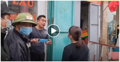 Video: Chủ quán phở không đeo khẩu trang ngăn nhân viên y tế phun khử trùng