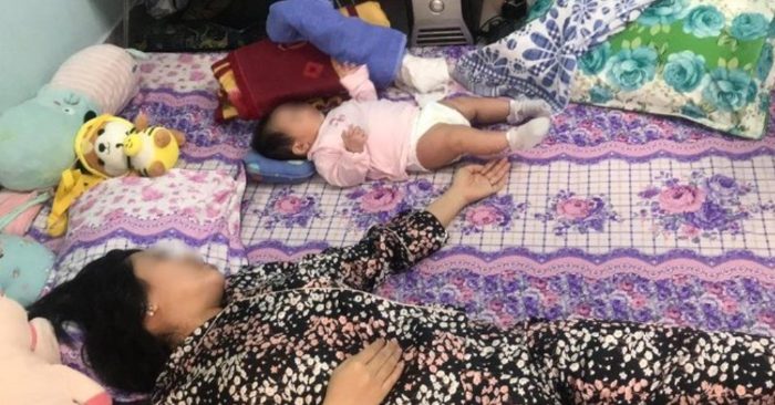 Sản phụ T. bị liệt nửa người, thể trạng yếu và không thể chăm sóc con.