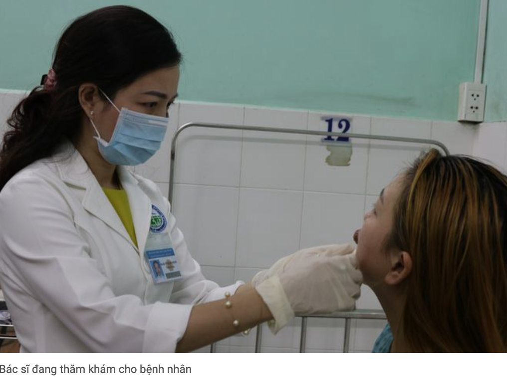 Cô gái xăm môi với giá 2 triệu đồng để ăn tết, không ngờ bị tai biến phải nhập viện