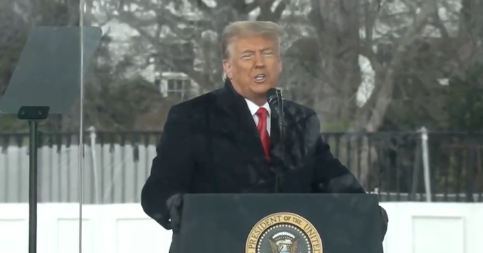 Tổng thống Donald Trump phát biểu trước hàng ngàn người ủng hộ ngày 6/1/2021 tại thủ đô Washington (ảnh chụp màn hình video).