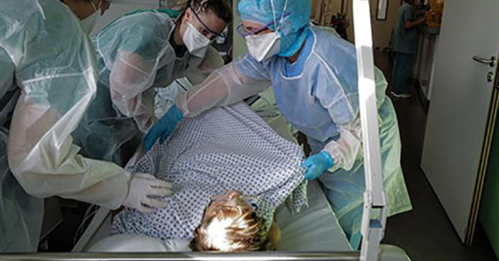 Đang mang thai mắc Covid-19, nữ y tá qua đời khi chưa kịp nhìn mặt con