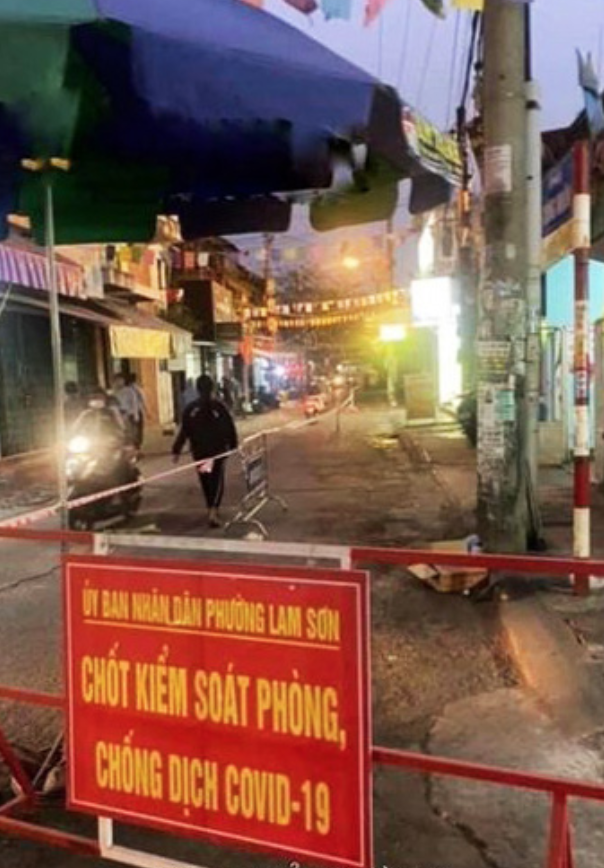 Một phần khu vực chợ Máy Đá, phường Lam Sơn, quận Lê Chân bị khoanh vùng tạm thời .