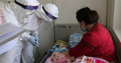 Bé gái sơ sinh 27 ngày tuổi nhiễm Covid-19 mắc kèm bệnh lý