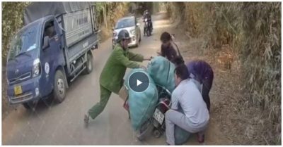 Video ‘tình người xa lạ’ xúm lại giúp đỡ người đàn ông ngã xe máy trên đường