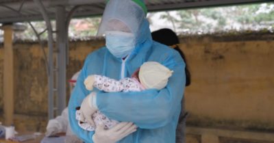 Sáng 30 Tết, Hà Nội xác nhận bé trai 2 tháng tuổi dương tính Covid-19