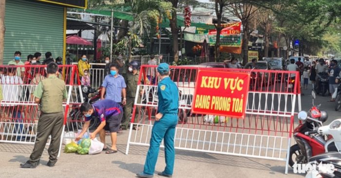 nhân viên sân bay Tân Sơn Nhất