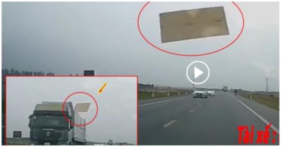 Video khoảnh khắc tấm thạch cao bay khỏi xe container, đập thẳng vào kính chắn gió ôtô