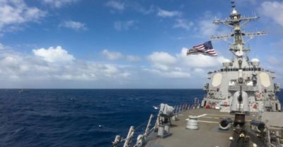 Biển Đông: Tàu khu trục Mỹ áp sát quần đảo Trường Sa, thách thức Trung Quốc