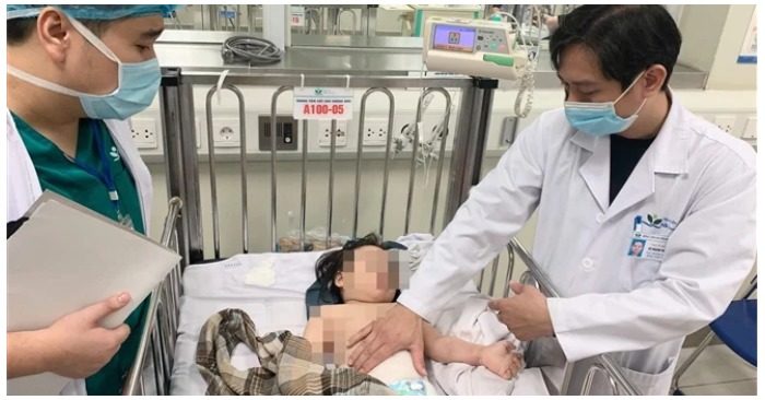 Kết quả chụp CT sọ não bé gái 2 tuổi rơi từ tầng 12A (ảnh chụp màn hình báo VTC News).