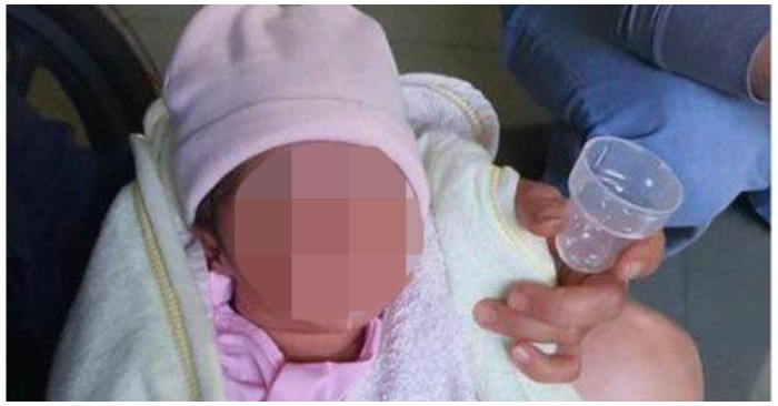 Đắk Lắk: Một phụ nữ bỏ rơi bé gái sơ sinh còn nguyên dây rốn ở tiệm tạp hóa (ảnh chụp màn hình báo Người Lao Động)