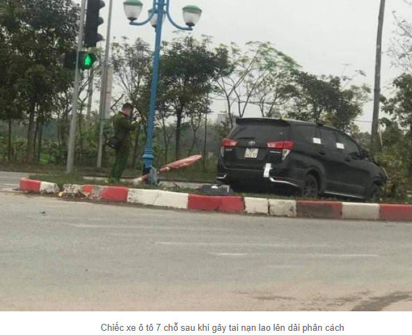 Hiện trường cảnh ôtô 7 chỗ tông liên hoàn khiến 3 người thương vong ở Hà Nội