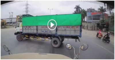 Video tông vào xe tải đang quay đầu khiến xe container toác đầu